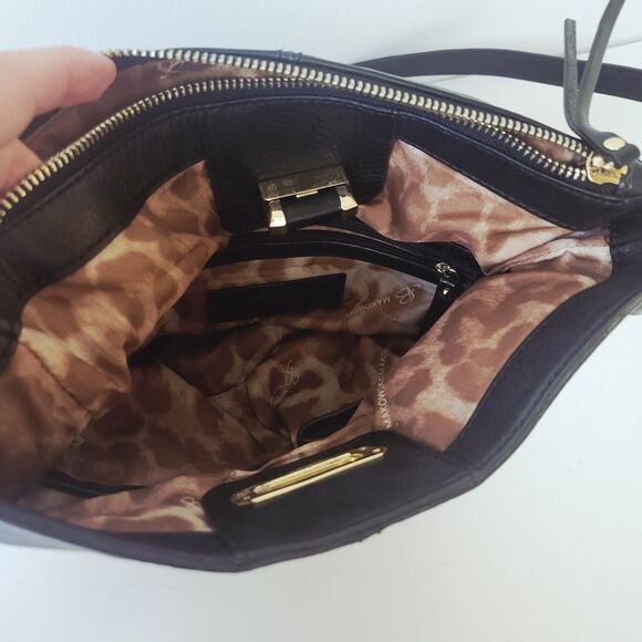 B. Makowsky Black Leather Crossbody Bag Gold Tone Hardware - Picture 9 of 10